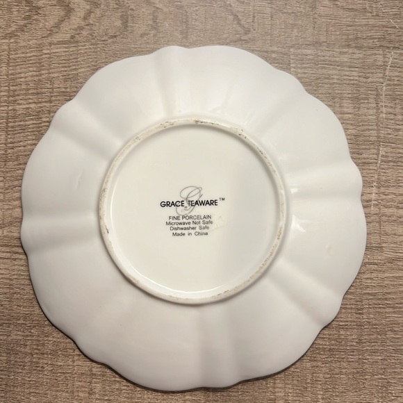 Porcelain Grace Teaware Floral Dish - Picture 2 of 5